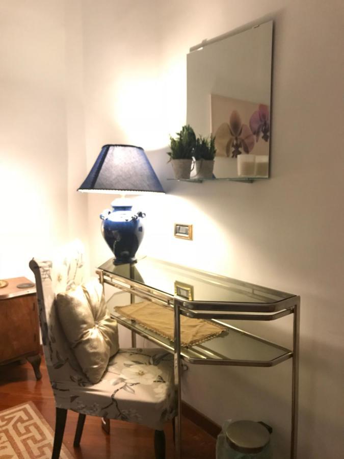 Arche Bed and Breakfast Σαλέρνο Δωμάτιο φωτογραφία