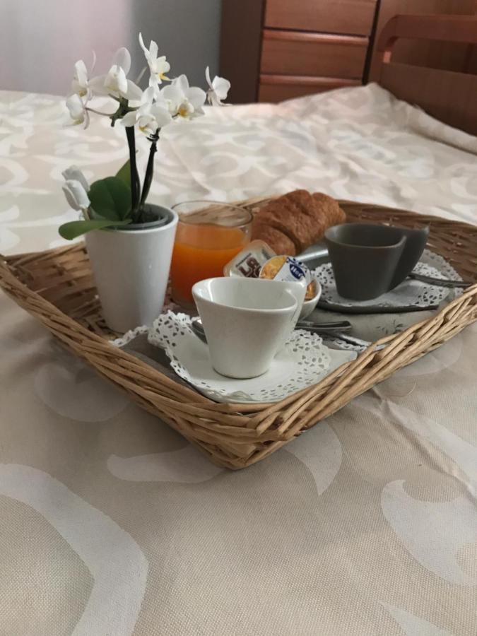 Arche Bed and Breakfast Σαλέρνο Δωμάτιο φωτογραφία